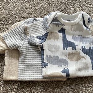 Set of 3 Onesies - nearly new
